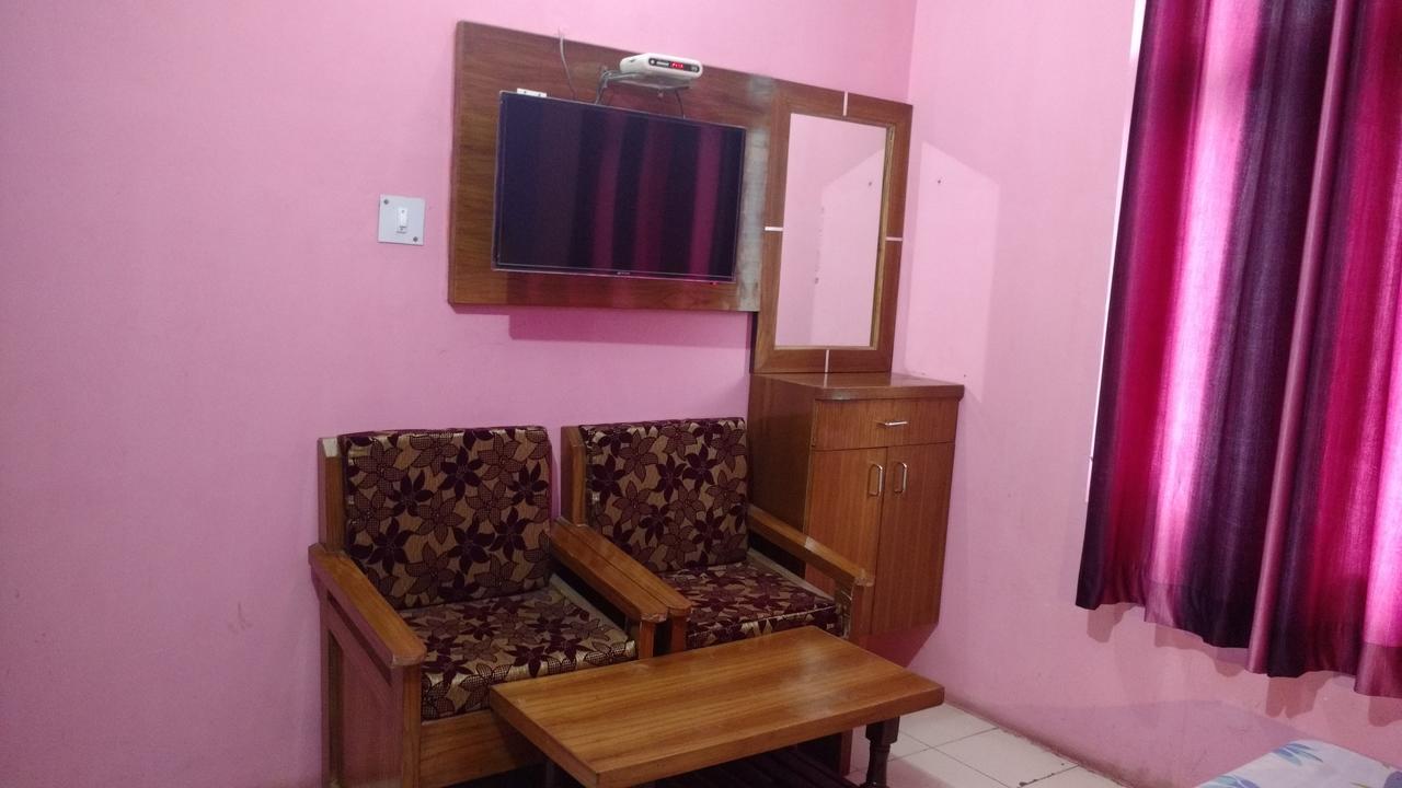 Hotel Brahma Kamal Joshīmath Екстериор снимка