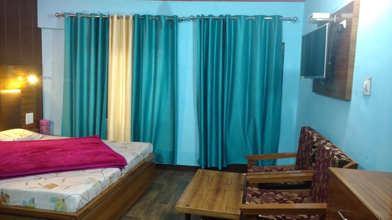 Hotel Brahma Kamal Joshīmath Екстериор снимка