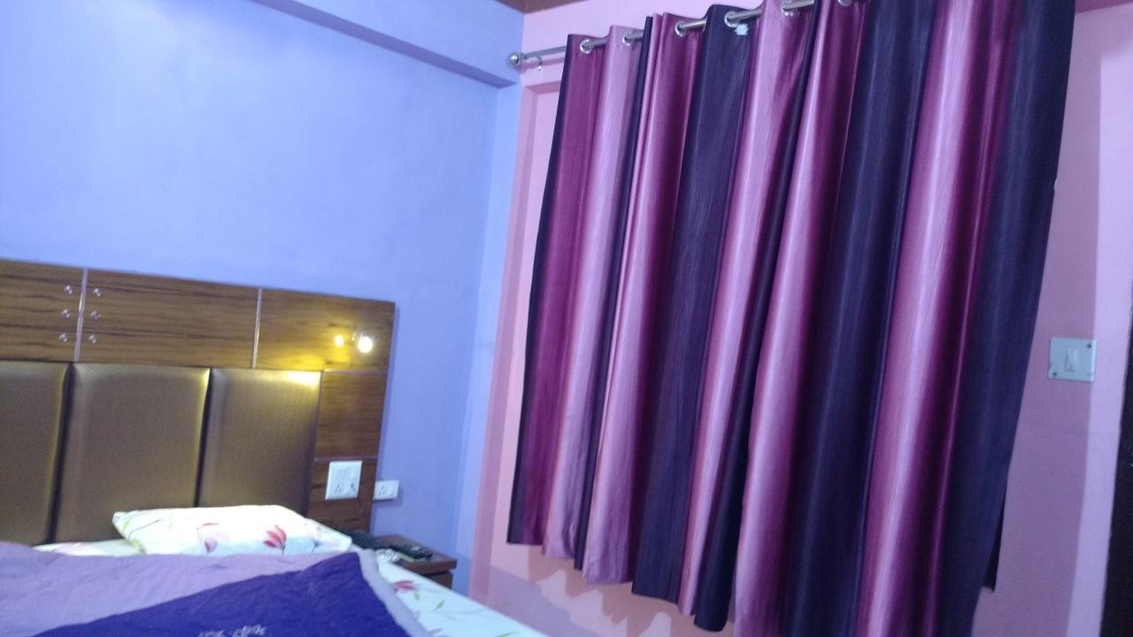 Hotel Brahma Kamal Joshīmath Екстериор снимка